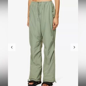 ANINE BING Reid Ruched Wide-Leg Mid-Rise Green Relaxed Shell Trousers